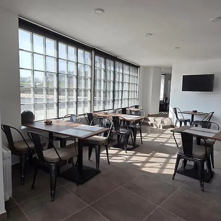 Casa de hóspedes La Pie Qui Têtte-chambre 3 Avec Salle De Repas Commune